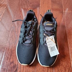 NWT Adidas Womens Sneakers size 7